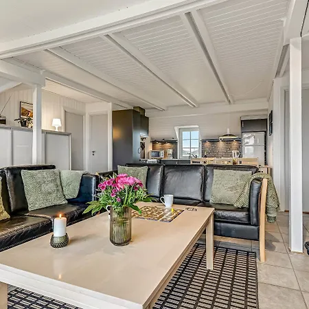 Сasa de vacaciones Lovely Renovated Near The Sea Sj643
